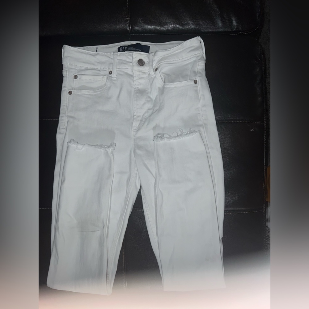 White gap skinny jeans